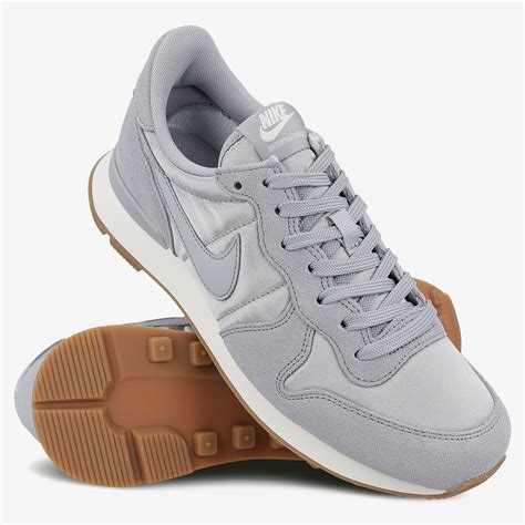 nike internationalist schuhe light bone schwarz cool grau damen|Nike Internationalist Women ab 39,99 € (Black Friday Deals .